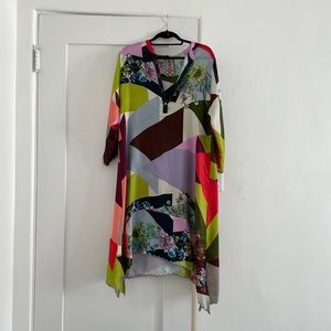 Johnny was silk tunic size L